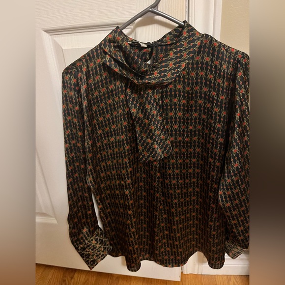 Zara gorgeous blouse - Picture 2 of 3